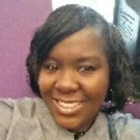 Profile Picture of Tia Gray (@ladytisme) on Poshmark