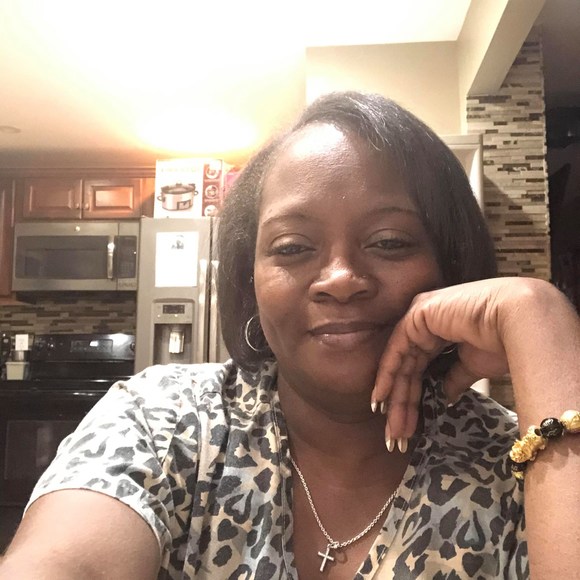 Profile Picture of Lawanda Bennett (@lawandabilal) on Poshmark