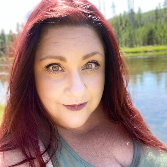 Profile Picture of Lisa Pallares monreal (@lymonreal) on Poshmark