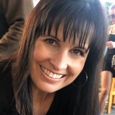 Profile Picture of Theresa Pearson (@teepearson3311) on Twitter