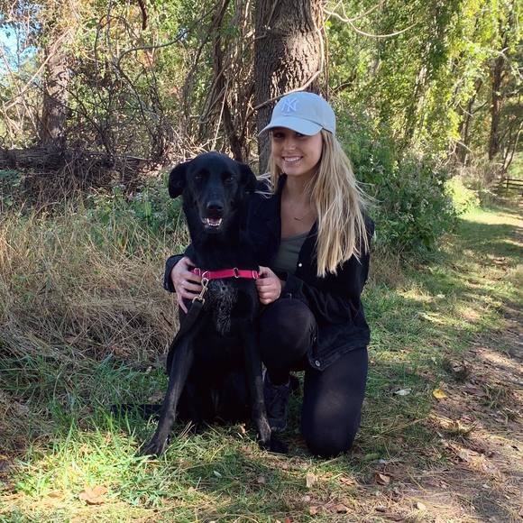 Profile Picture of Noelle Jennings (@noellejenningss) on Poshmark