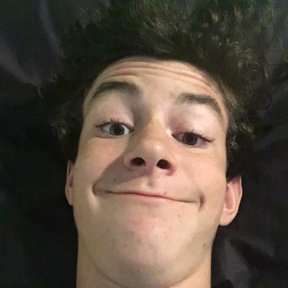 Profile Picture of Kyle Roberson (@kylerr88) on Poshmark