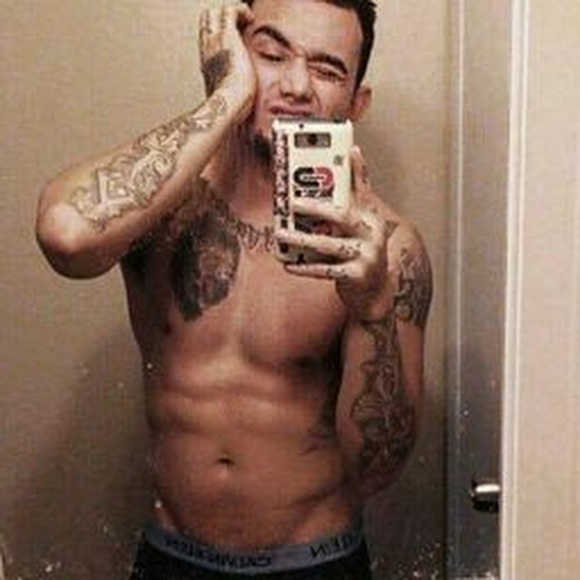 Isaac Ulloa - Poshmark Profile Picture of Isaac Ulloa (@isaacgulloa) on Poshmark