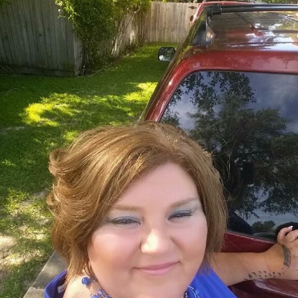 Profile Picture of Janet Peters (@janetpet1979) on Poshmark