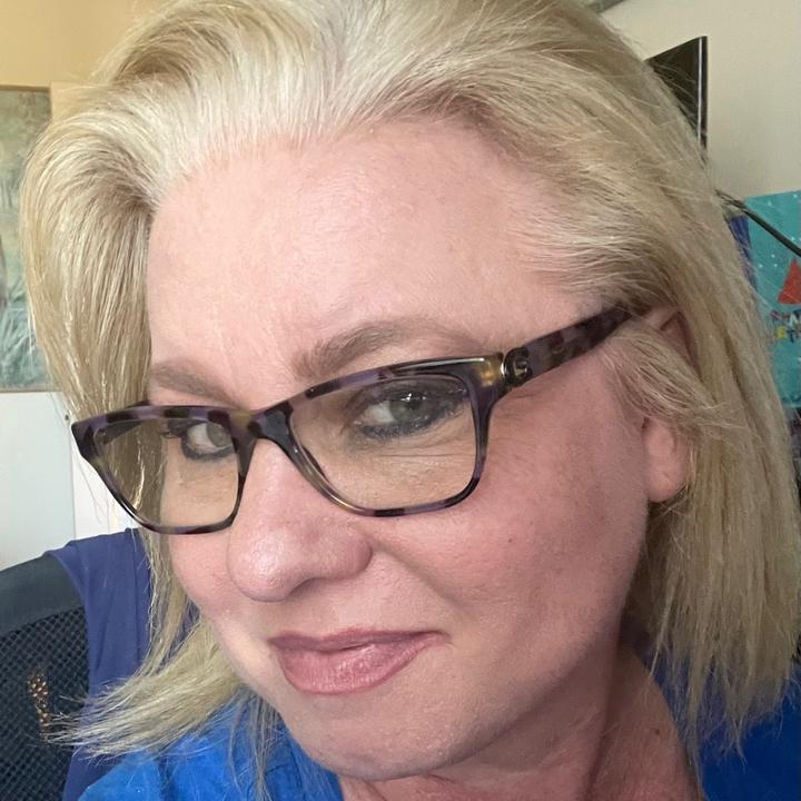 Profile Picture of Rebecca McDermott (@@ms.mclopez) on Tiktok
