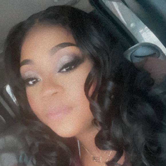 Profile Picture of Jimeese Barnard (@jbernard12) on Poshmark