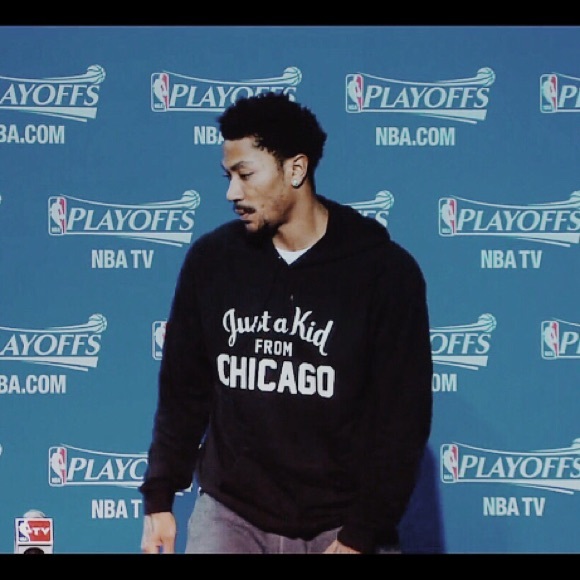 Profile Picture of Michael Kinnett (@kinnettm) on Poshmark