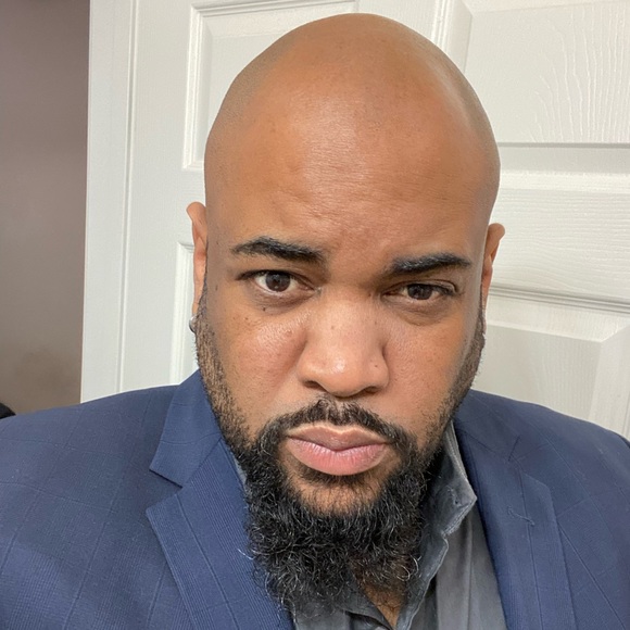 Profile Picture of Sheldon Brown (@itsdjshell) on Poshmark
