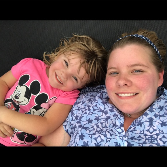 Profile Picture of Kristen Loughry (@kristenpaleczka) on Poshmark