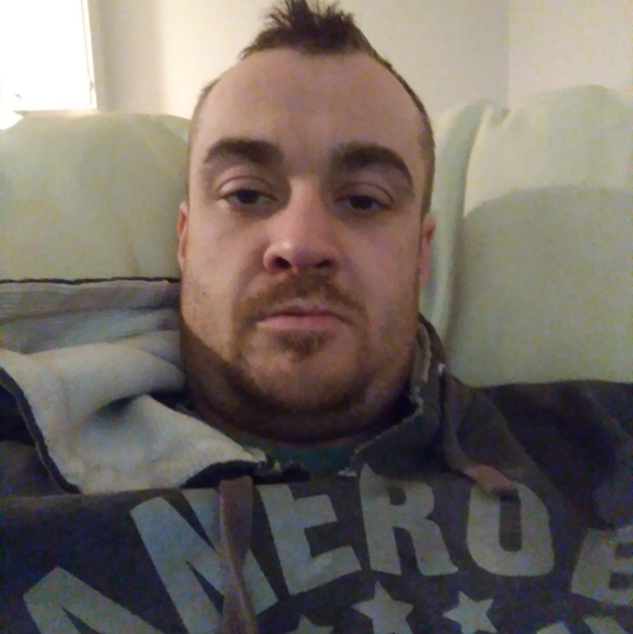 Profile Picture of Ryan Pearce (@pearcer636) on Poshmark