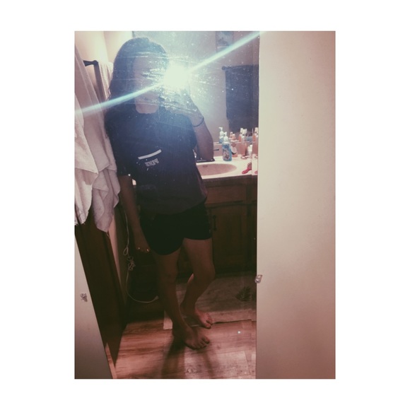 Profile Picture of Jadyn Burt (@jadyn03) on Poshmark