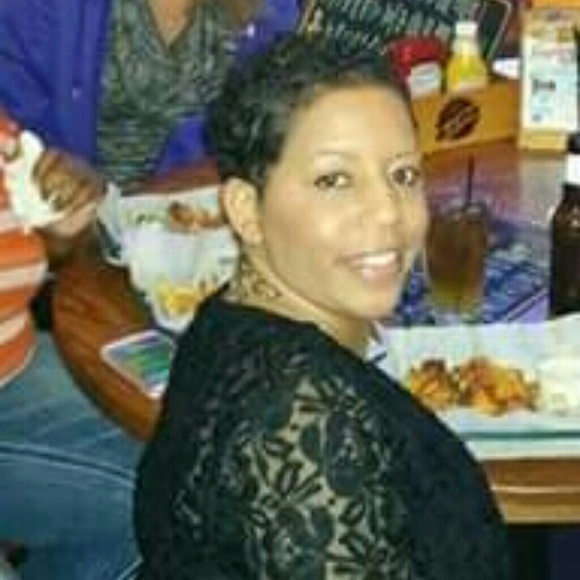 Profile Picture of Lillian Hayes (@misshayes0708) on Poshmark