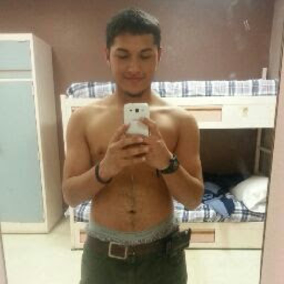 Profile Picture of Juan Calderon (@rare8340) on Poshmark