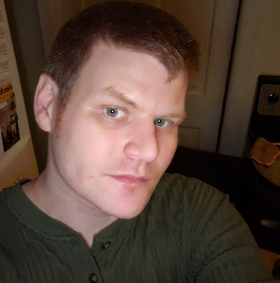 Profile Picture of Jonathan Meagher (@virusoflogic) on Poshmark