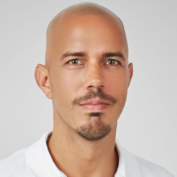 Profile Picture of James Wurm (@jameswurm) on Poshmark