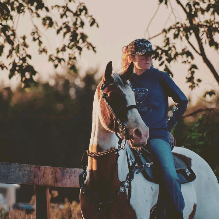 Profile Picture of   fall in trail ride 😂😂... (@bdcd_1595) on Tiktok