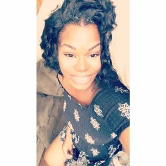 Profile Picture of Bianca Cherry (@beebunny) on Poshmark