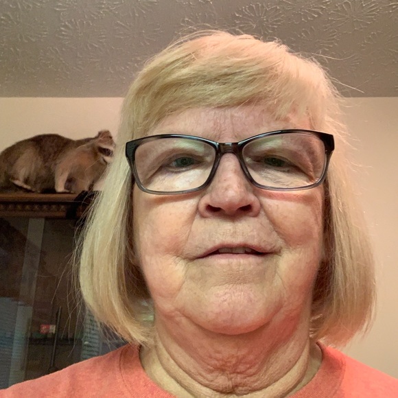 Profile Picture of Sheryl Peregoy (@sherylperegoy) on Poshmark