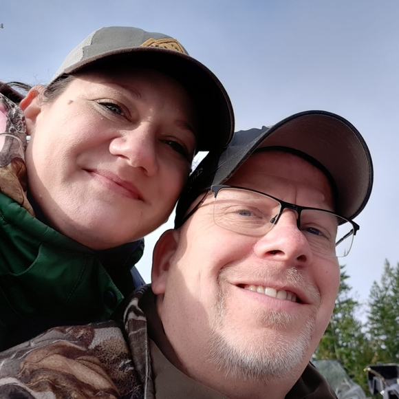 Profile Picture of Deanna Kevis (@deekevis) on Poshmark