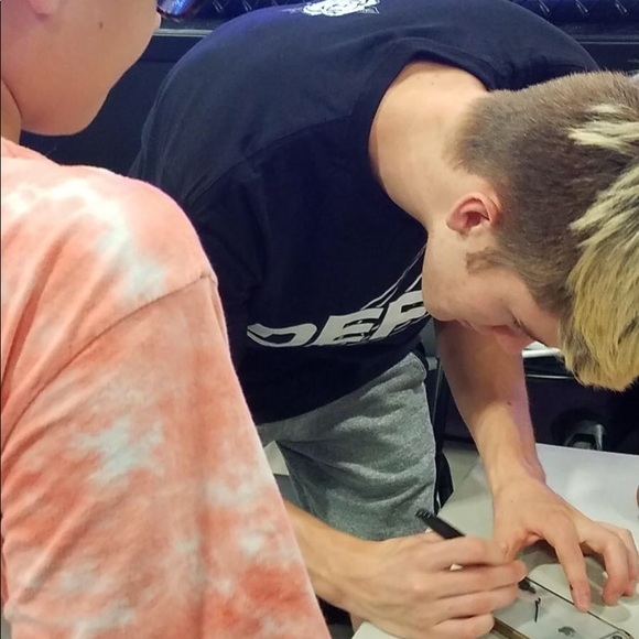 Profile Picture of Matt Heiden (@matt_h28) on Poshmark