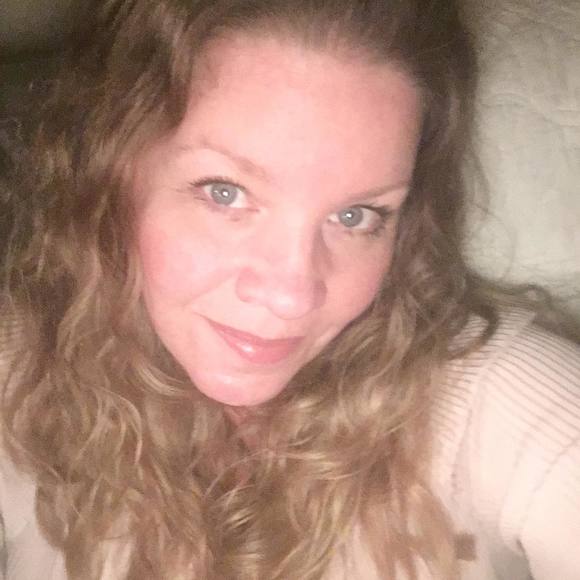 Profile Picture of Karen Hannagan (@khann66) on Poshmark