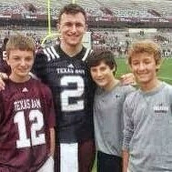 Profile Picture of Kevin Kastner (@knk748010) on Poshmark