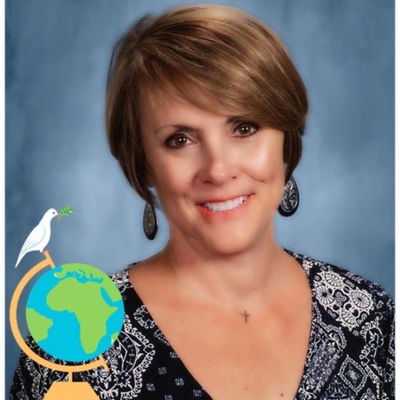 Profile Picture of Laurie Wilcox (@loreal1014) on Poshmark