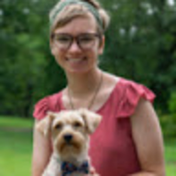 Profile Picture of Annie elizabeth Kreiser (@aekreiser) on Poshmark