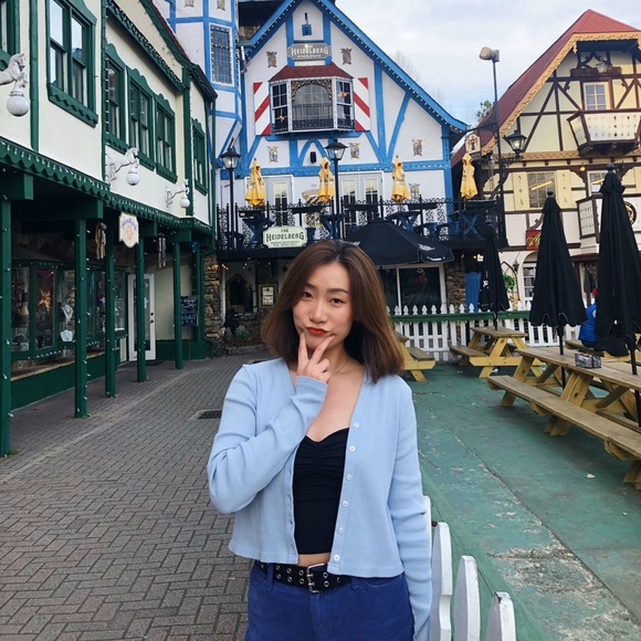 Profile Picture of Shijie Zhao (@shijie_z) on Poshmark