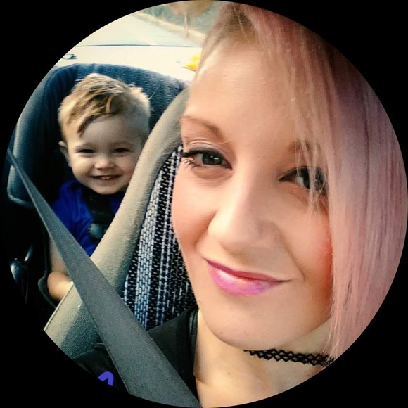 Profile Picture of Bella Daniella (@bellasnewnused) on Poshmark