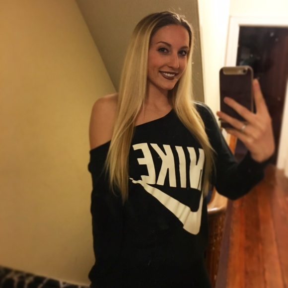 Profile Picture of Marissa Linquist (@marissalinquist) on Poshmark