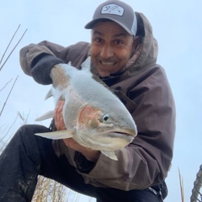 Profile Picture of John Alves (@johnnyangler) on Twitter