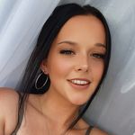 Profile Picture of Courtney Elliott (@courtneeyelliott) on Instagram
