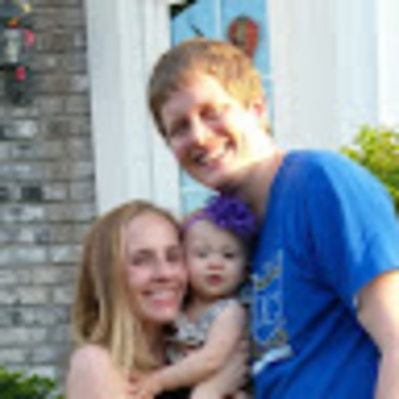 Profile Picture of Derek Cochran (@derek_cochran) on Poshmark
