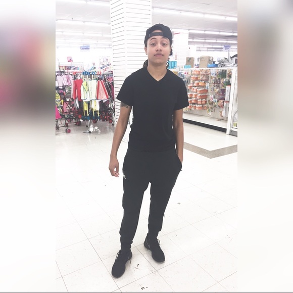 Profile Picture of Milea Harwell (@mileaharwell) on Poshmark