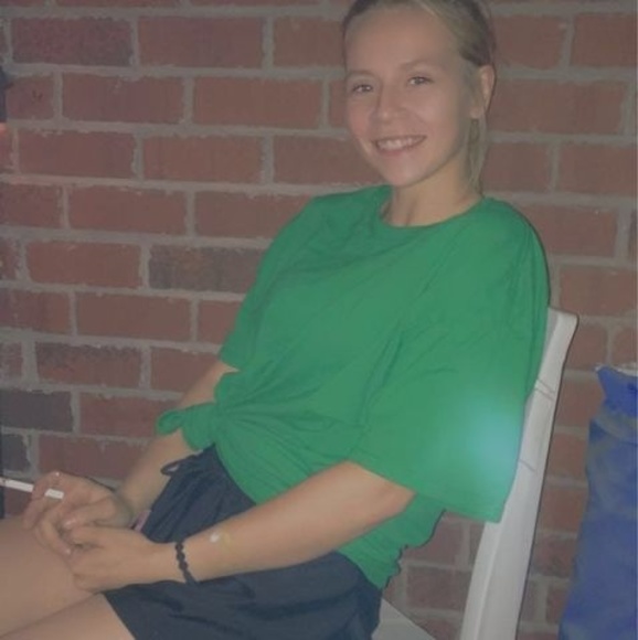 Profile Picture of Abigail Persell (@abigailpersell) on Poshmark