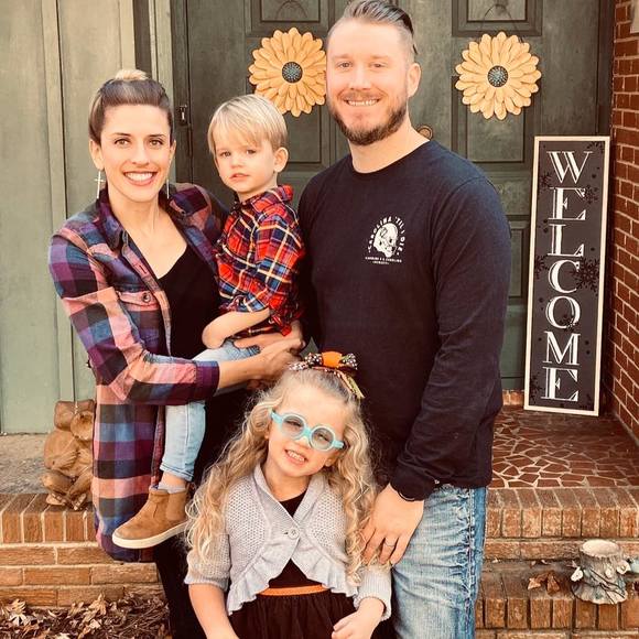 Profile Picture of Mandy Hudson (@mchudson3) on Poshmark