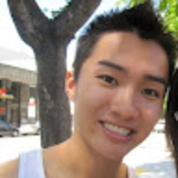 Profile Picture of David Huynh (@iamjust1guy) on Poshmark