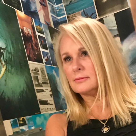 Profile Picture of Cynthia Parady (@cynthiaparady64) on Poshmark