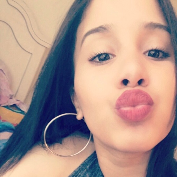 Profile Picture of Marilyn Lopez (@lopezmarilyn10) on Poshmark