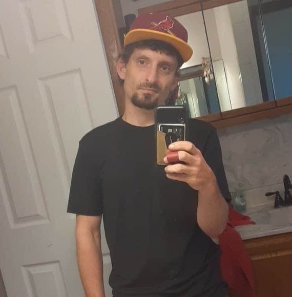 Profile Picture of Allen Clark (@aclark230314) on Poshmark