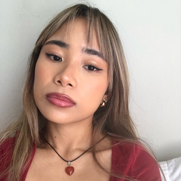 Profile Picture of Rio Hernandez (@rianher07) on Poshmark