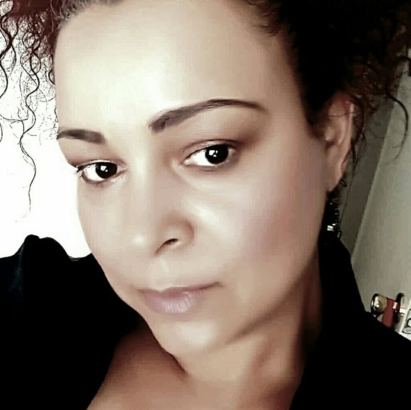 Profile Picture of Sherry Tuttle (@sherryt28) on Poshmark