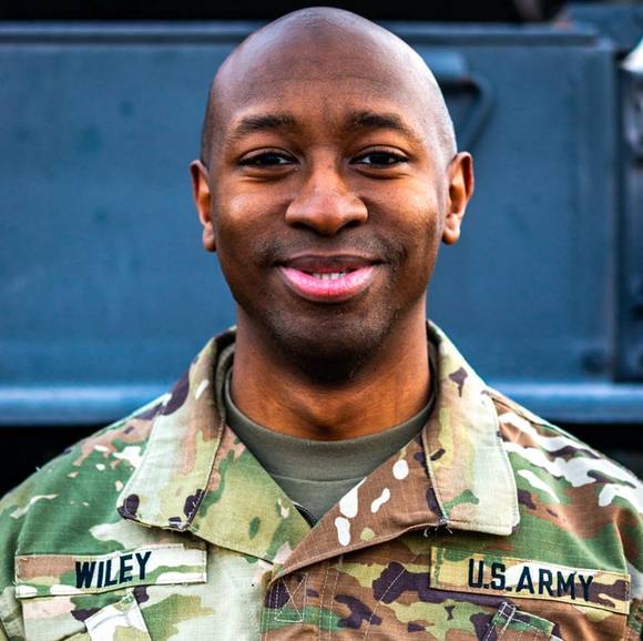 Profile Picture of George Wiley (@glwiley) on Poshmark