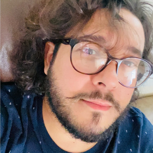 Profile Picture of Guilherme Ribeiro (@guilribeiro) on Poshmark