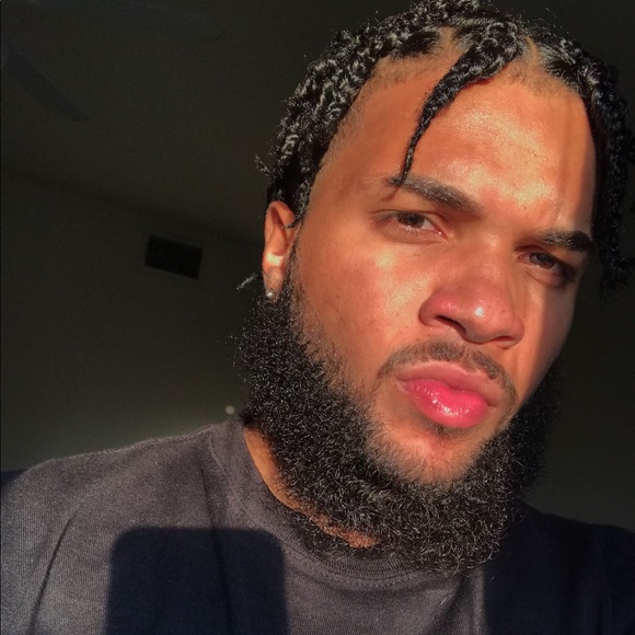 Profile Picture of Cesar Jerez (@cesarjerez23) on Poshmark