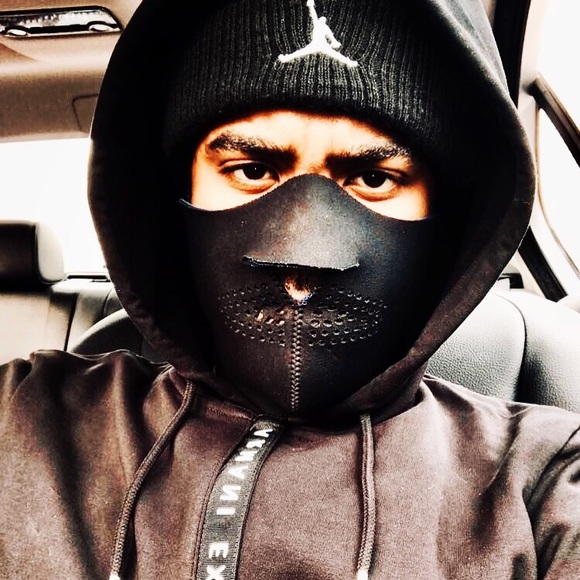 Profile Picture of Dwayne Jones (@wavekingz) on Poshmark