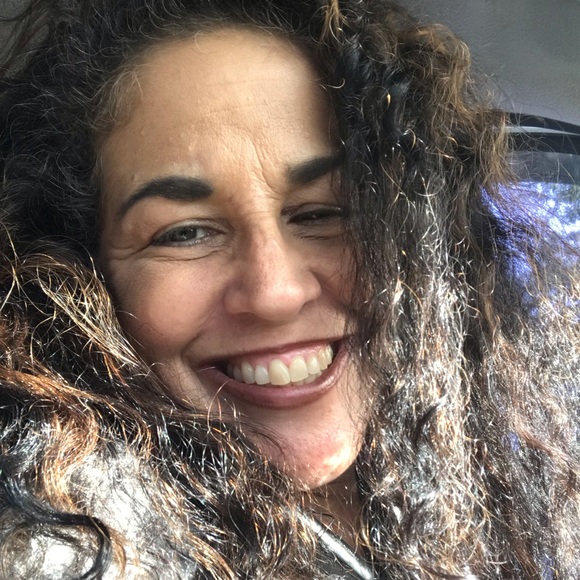 Profile Picture of Vivian Dupriest (@dupriestv2014) on Poshmark