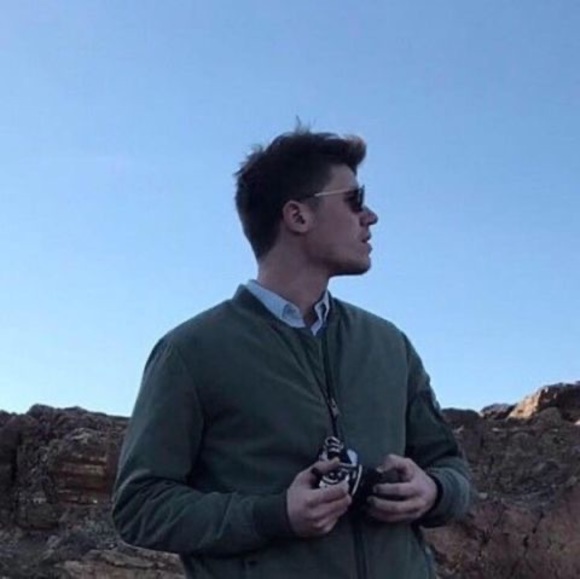 Profile Picture of Alex Nay (@alexnay759) on Poshmark