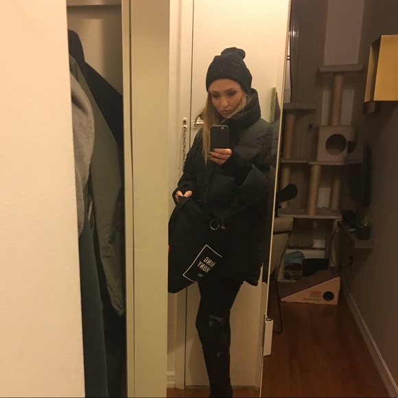 Profile Picture of Anna Slavin (@kuja56) on Poshmark